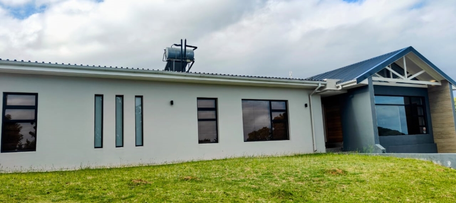 4 Bedroom Property for Sale in Beacon Bay Eastern Cape